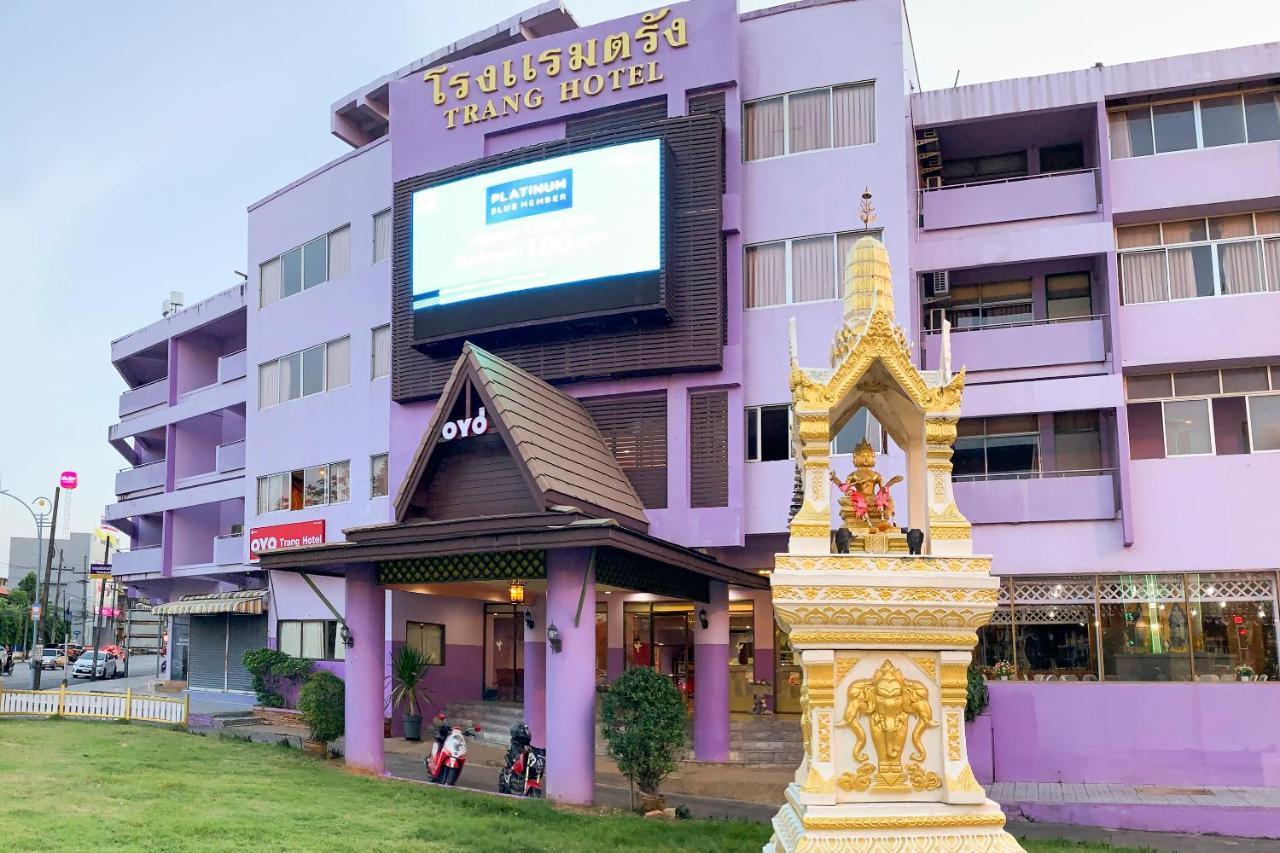 Oyo 565 Trang Hotel Exterior photo